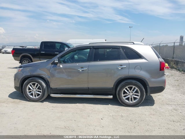KIA SORENTO LX 2014 5XYKT3A63EG474840 Image 14