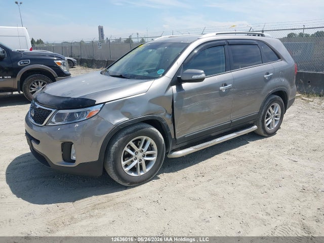 KIA SORENTO LX 2014 5XYKT3A63EG474840 Image 2