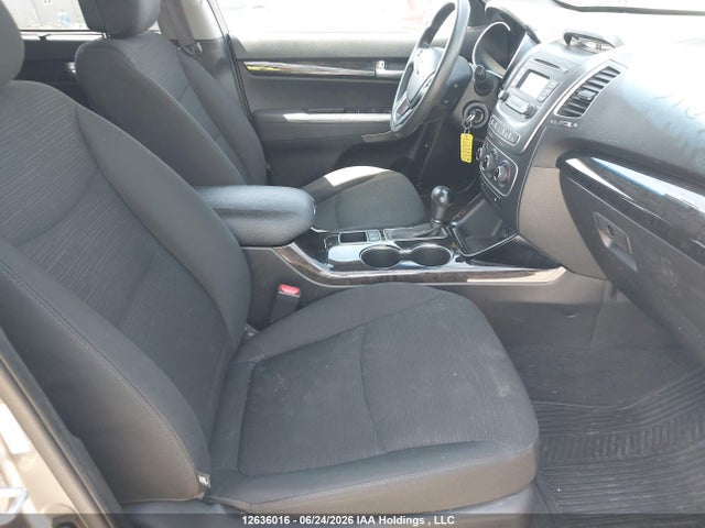 KIA SORENTO LX 2014 5XYKT3A63EG474840 Image 5