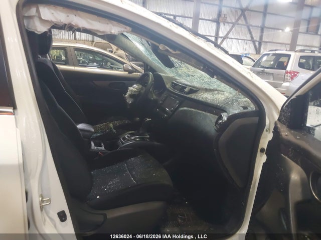 JN1BJ1AWXPW100308 Nissan Qashqai S