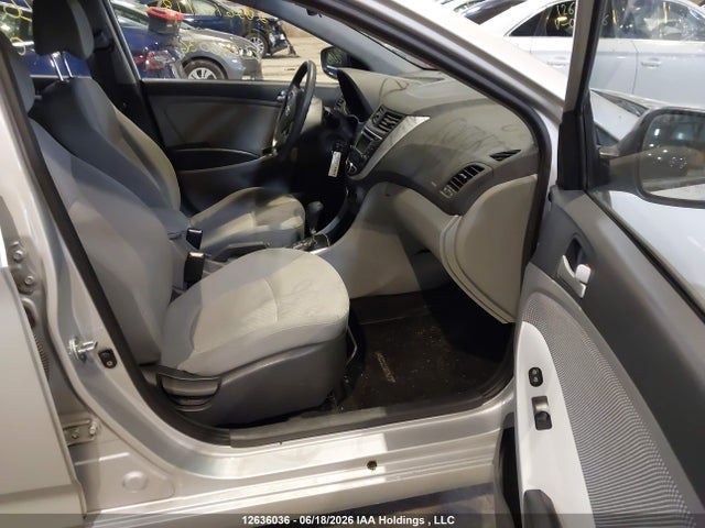 2012 Hyundai Accent Gls/gs მანქანა იყიდება აუქციონზე, vin: KMHCT4AE1CU043969, აუქციონის ნომერი: 12636036