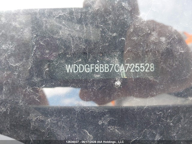 2012 Mercedes-benz C 300 4matic მანქანა იყიდება აუქციონზე, vin: WDDGF8BB7CA725528, აუქციონის ნომერი: 12636037