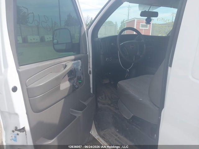 GMC Savana G2500 2015 1GTW7FCF4F1179056 Image 17