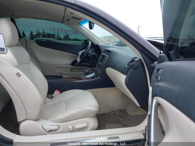 12636074 :رقم المزاد ، JTHFE2C21A2505022 vin ، 2010 Lexus Is 350c مزاد بيع