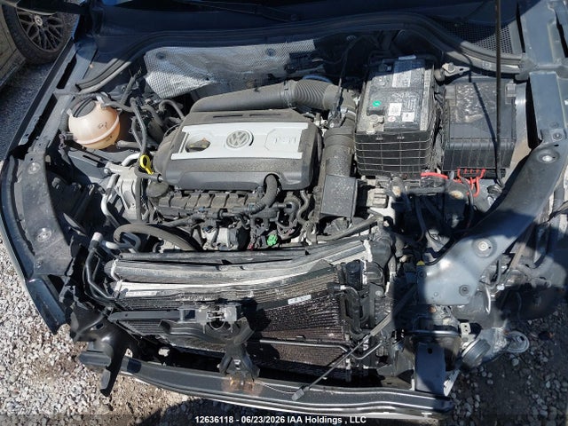 WVGJV7AXXFW601654 Volkswagen Tiguan