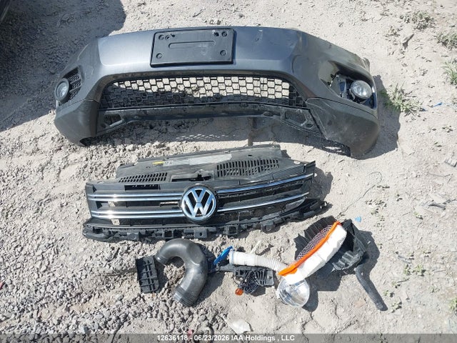 WVGJV7AXXFW601654 Volkswagen Tiguan
