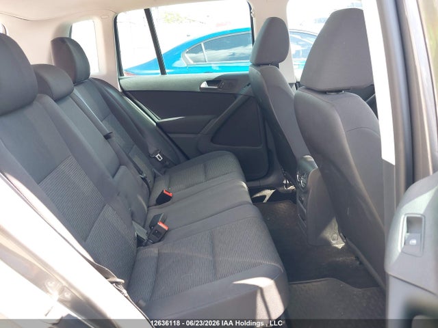 WVGJV7AXXFW601654 Volkswagen Tiguan
