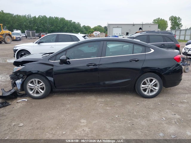 1G1BE5SM0J7137724 Chevrolet Cruze Lt Auto