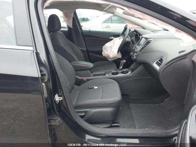 1G1BE5SM0J7137724 Chevrolet Cruze Lt Auto