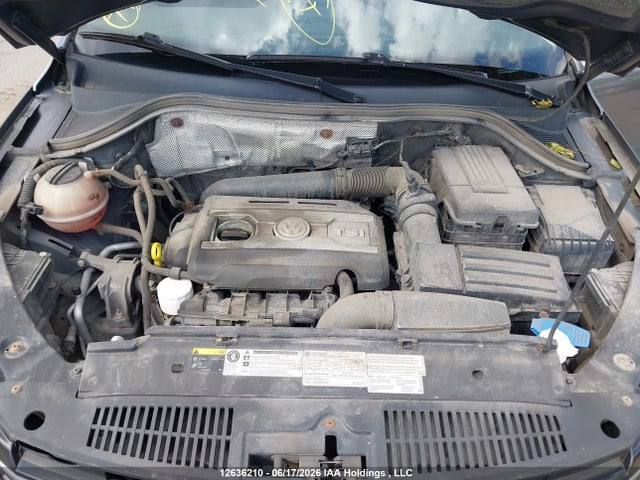 WVGJV7AXXGW595582 Volkswagen Tiguan