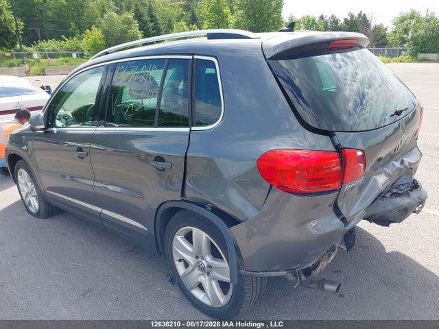 WVGJV7AXXGW595582 Volkswagen Tiguan