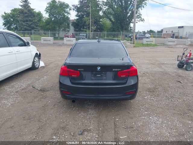 WBA8A3C50GK690868 BMW 320i Xdrive
