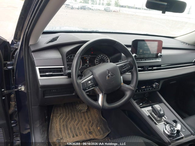 12636255 :رقم المزاد ، JA4J4UA82RZ614605 vin ، 2024 Mitsubishi Outlander Es مزاد بيع