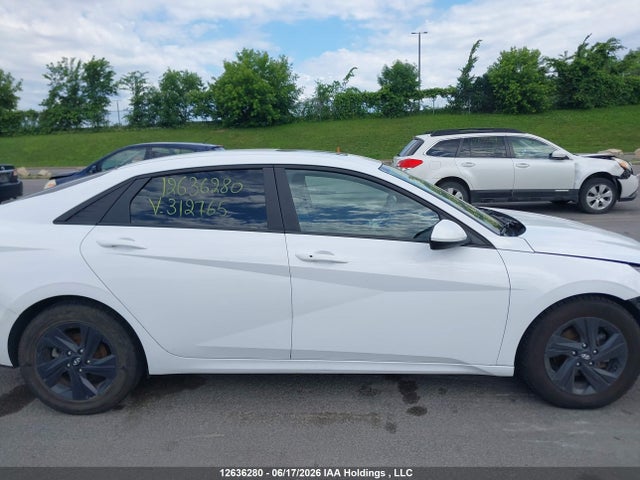KMHLM4AG3NU312765 Hyundai Elantra Preferred Ivt With Sun And Tech Package