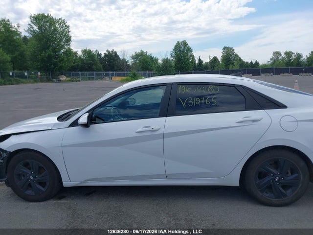 KMHLM4AG3NU312765 Hyundai Elantra Preferred Ivt With Sun And Tech Package