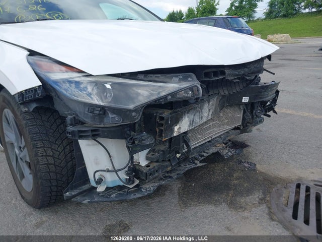KMHLM4AG3NU312765 Hyundai Elantra Preferred Ivt With Sun And Tech Package