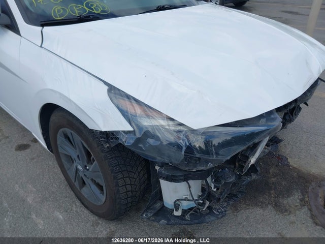 KMHLM4AG3NU312765 Hyundai Elantra Preferred Ivt With Sun And Tech Package