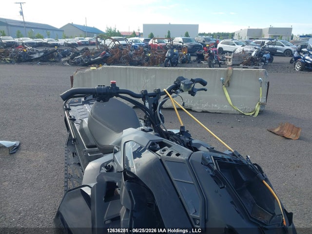 Skidoo Renegade 2024 2BPSMBRB5RV000244 Image 11