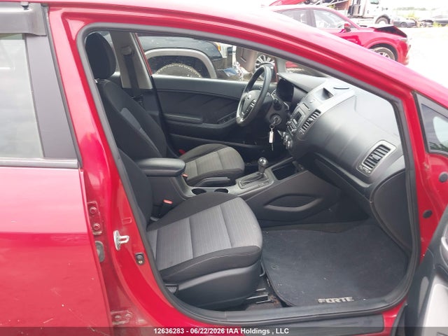 12636283 :رقم المزاد ، KNAFX4A67E5073440 vin ، 2014 Kia Forte مزاد بيع