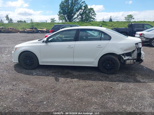 2016 Volkswagen Jetta 1.8t Sport მანქანა იყიდება აუქციონზე, vin: 3VWD07AJ3GM329622, აუქციონის ნომერი: 12636370