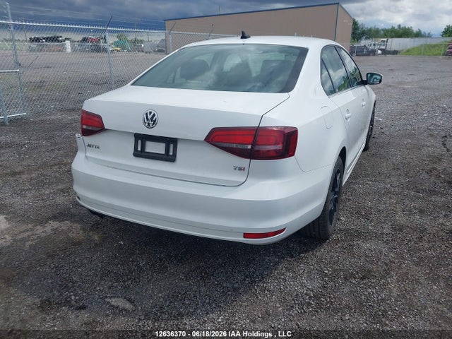 2016 Volkswagen Jetta 1.8t Sport მანქანა იყიდება აუქციონზე, vin: 3VWD07AJ3GM329622, აუქციონის ნომერი: 12636370