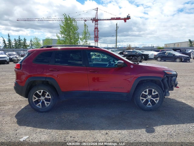 12636388 :رقم المزاد ، 1C4PJMBS6HW555383 vin ، 2017 Jeep Cherokee Trailhawk مزاد بيع