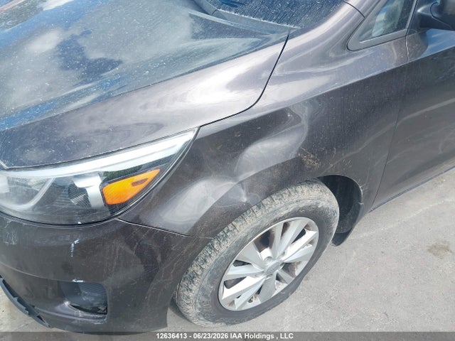12636413 :رقم المزاد ، KNDMB5C16H6251367 vin ، 2017 Kia Sedona Lx مزاد بيع
