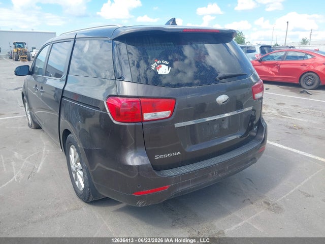 12636413 :رقم المزاد ، KNDMB5C16H6251367 vin ، 2017 Kia Sedona Lx مزاد بيع