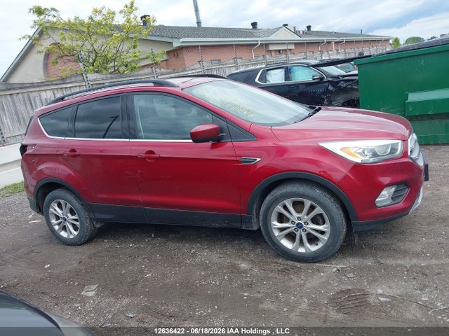 1FMCU0GD5HUA85301 Ford ESCAPE SE