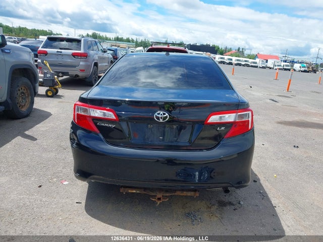 12636431 :رقم المزاد ، 4T1BF1FK9EU355041 vin ، 2014 Toyota Camry Le مزاد بيع