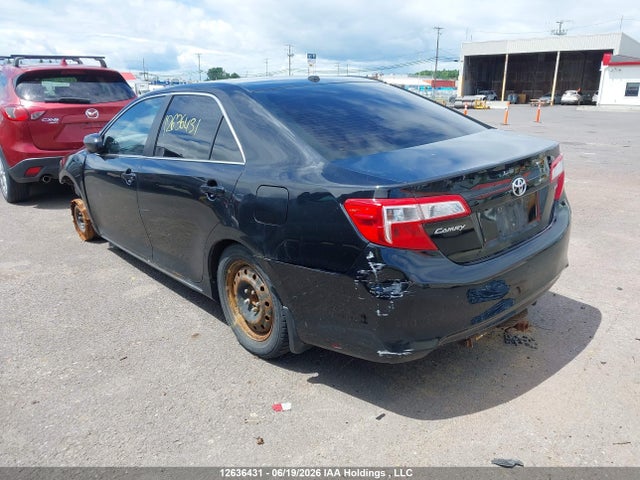 12636431 :رقم المزاد ، 4T1BF1FK9EU355041 vin ، 2014 Toyota Camry Le مزاد بيع