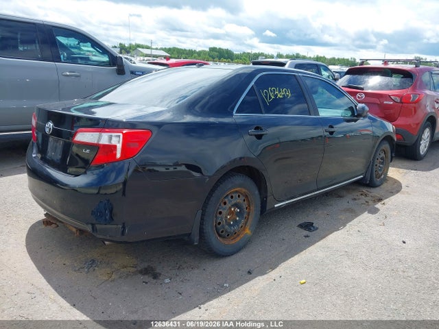 12636431 :رقم المزاد ، 4T1BF1FK9EU355041 vin ، 2014 Toyota Camry Le مزاد بيع