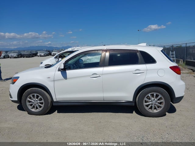 JA4AH3AU7JZ605222 Mitsubishi Rvr Es/se