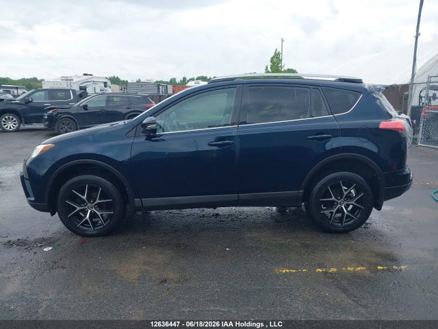 Продажа на аукционе авто 2017 Toyota Rav4 Se, vin: 2T3JFREV9HW665613, номер лота: 12636447