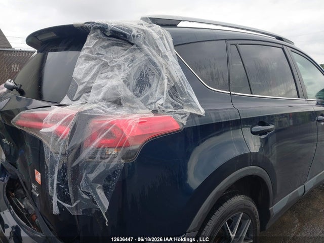 Продажа на аукционе авто 2017 Toyota Rav4 Se, vin: 2T3JFREV9HW665613, номер лота: 12636447
