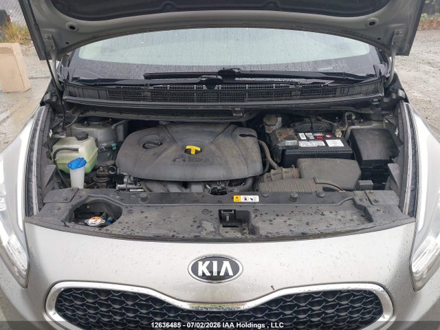 KIA Rondo 2014 KNAHU8A37E7032518 Image 10