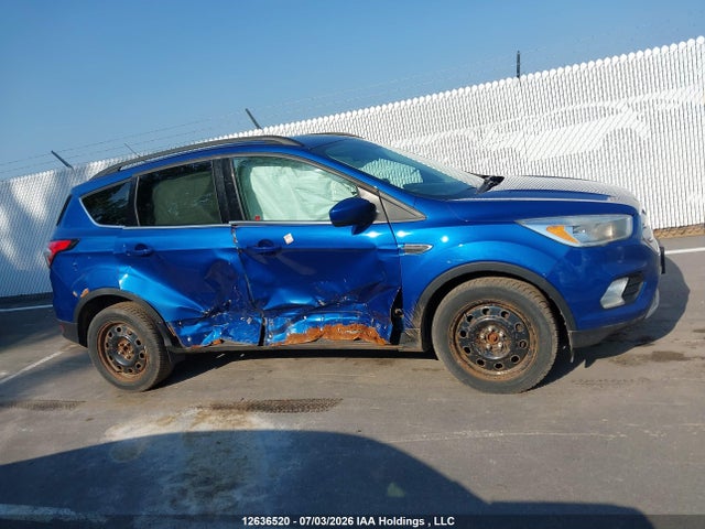 Продажа на аукционе авто 2017 Ford Escape Se, vin: 1FMCU0GD3HUA05056, номер лота: 12636520