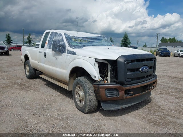 2014 1FT8X3B60EEB54560 main image
