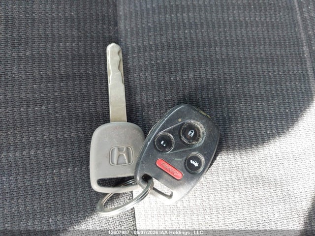 12607987 :رقم المزاد ، 1HGCM55494A812621 vin ، 2004 Honda Accord 2.4 Lx مزاد بيع