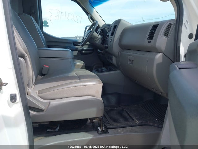 2014 Nissan Nv Cargo Nv2500 Hd Sv V6 მანქანა იყიდება აუქციონზე, vin: 1N6BF0LY7EN104890, აუქციონის ნომერი: 12631983