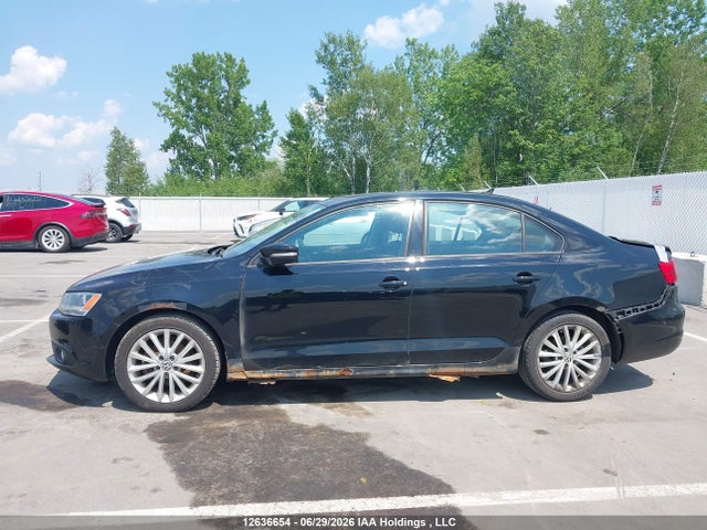 Auction sale of the 2012 Volkswagen Jetta 2.5l Comfortline/2.5l Sportline, vin: 3VWDX7AJ1CM304692, lot number: 12636654