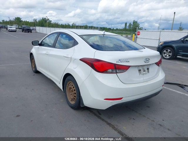 Hyundai ELANTRA GL 2015 5NPDH4AEXFH565931 Image 3