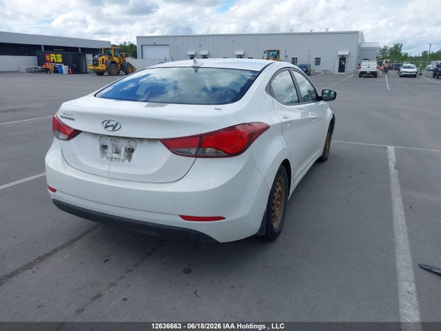 Hyundai ELANTRA GL 2015 5NPDH4AEXFH565931 Image 4