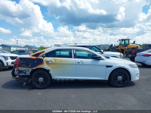 2015 Ford Taurus Police Interceptor მანქანა იყიდება აუქციონზე, vin: 1FAHP2MK6FG107808, აუქციონის ნომერი: 12636664