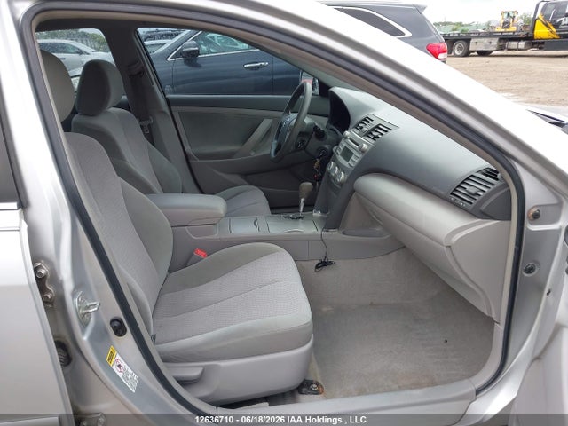 2010 Toyota Camry Se/le/xle მანქანა იყიდება აუქციონზე, vin: 4T1BF3EK5AU075415, აუქციონის ნომერი: 12636710