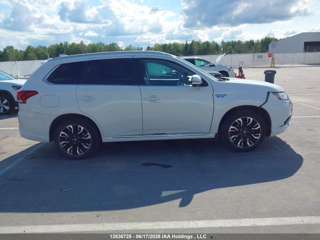 Продажа на аукционе авто 2018 Mitsubishi Outlander Se/gt, vin: JA4J24A53JZ615942, номер лота: 12636725