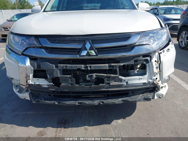 Продажа на аукционе авто 2018 Mitsubishi Outlander Se/gt, vin: JA4J24A53JZ615942, номер лота: 12636725