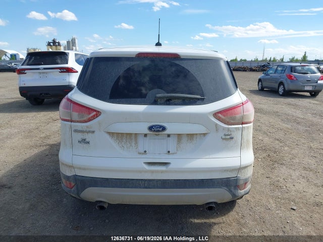 1FMCU9GX4GUB49051 Ford ESCAPE SE