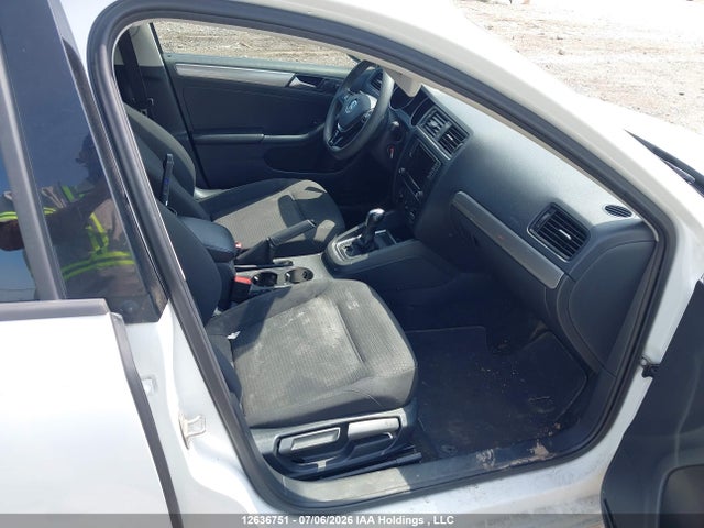 3VW2B7AJ6HM262078 Volkswagen Jetta 1.4 Tsi Trendline+