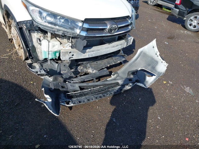 Toyota Highlander Se/xle 2018 5TDJZRFH3JS532949 Image 11
